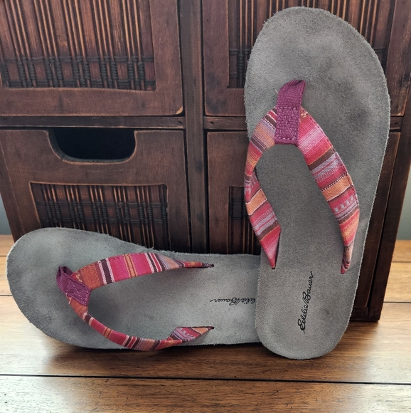 Eddie Bauer Sandals - Picture 2 of 3